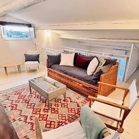 Borgo San Jacopo Penthouse By 360rentals * Florence