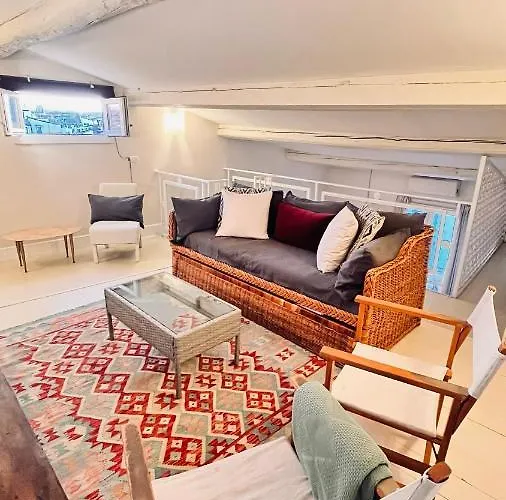 Borgo San Jacopo Penthouse By 360rentals * Florence